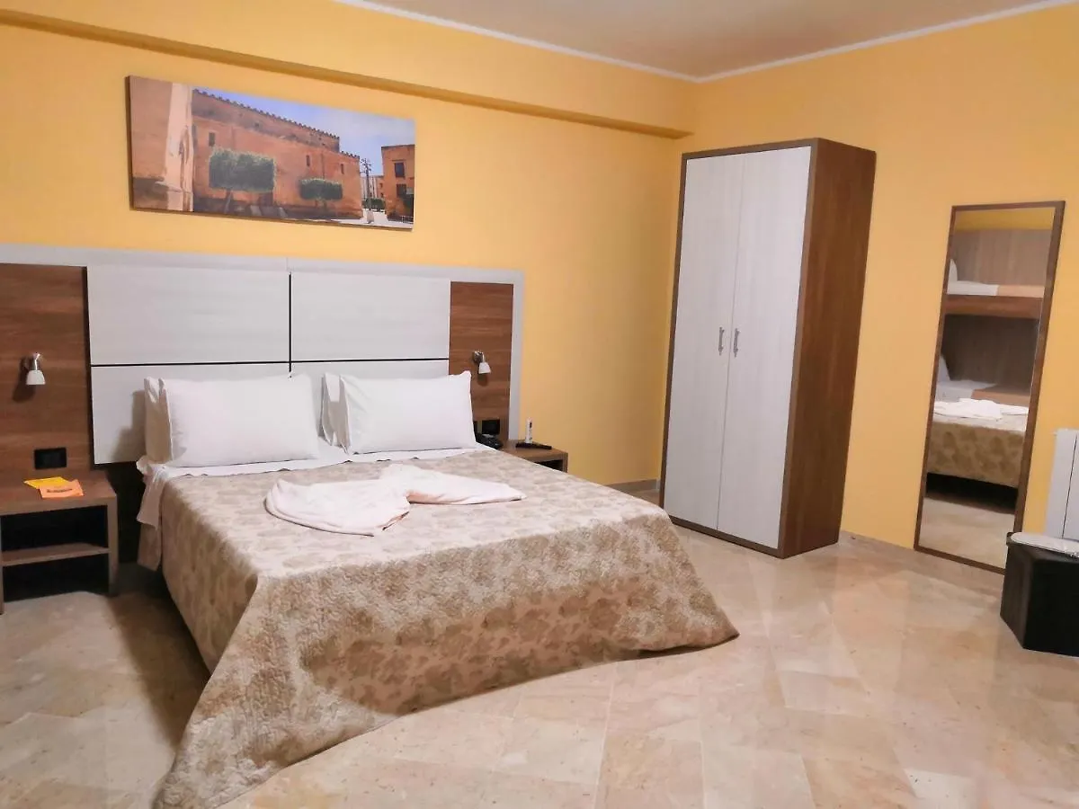 Fratelli Clemente Spa And Hotel カステルヴェトラーノ